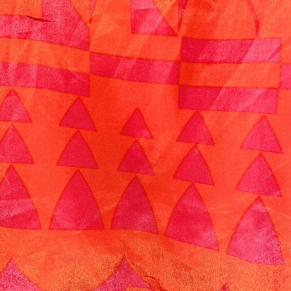 Neon open back top - Picture 3 of 3